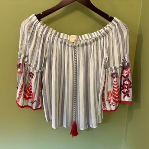 Altar’d State Boho White Embroidered Peasant Blouse Bell Sleeves Women’s Size S
